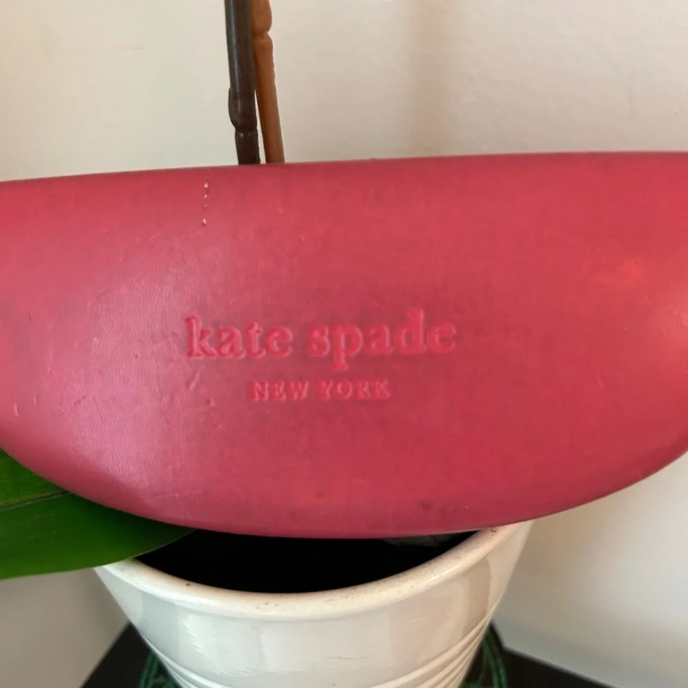 Kate spade Pink Glasses Case With Eye Graphic Inside - Picture 3 of 3